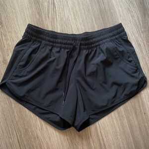 black columbia shorts